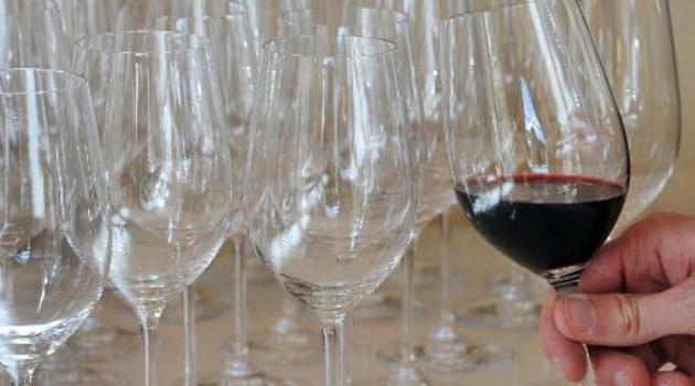 China recognises Bordeaux wine in bid to fight fakes/AFP