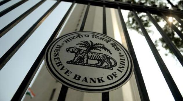 The facade of the Reserve Bank of India (RBI) head office in Mumbai on October 29, 2013/AFP