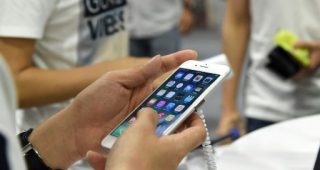 Smartphone-obsessed Finns rank tops in screen time