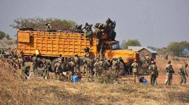 South Sudan government soldiers prepare to deploy from the capital, Juba on January 13, 2013/AFP