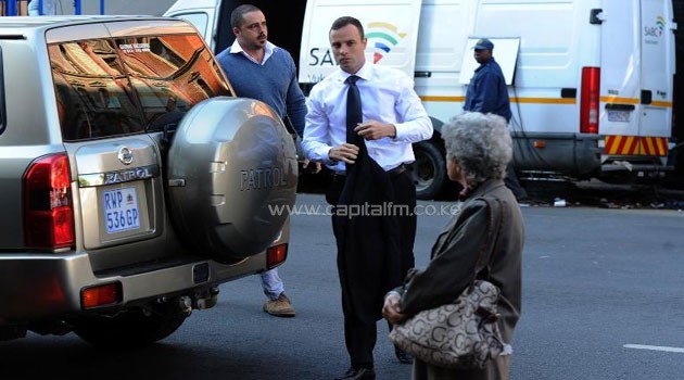 Oscar Pistorius arrives at the high court in Pretoria on April 10, 2014 © Pool/AFP