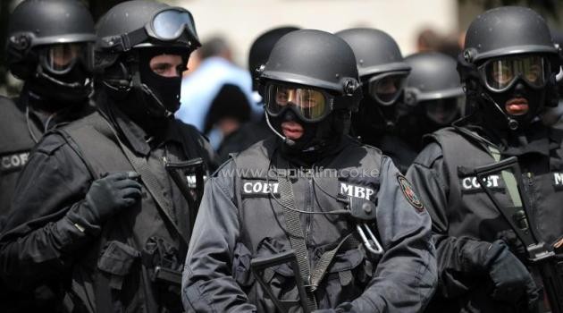 A Bulgarian police unit participates in an anti-terror drill in the capital Sofia on June 15, 2010/AFP