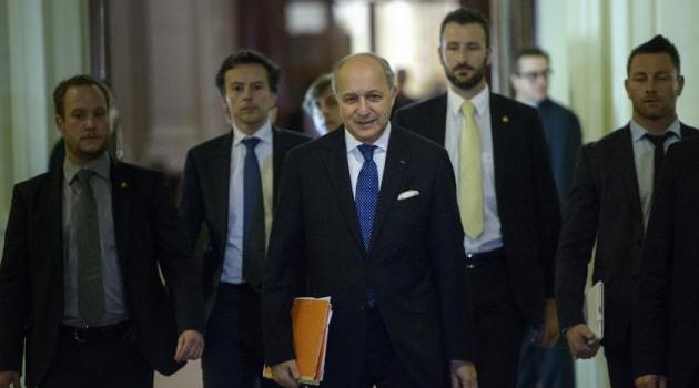French Foreign Minister Laurent Fabius (C) pictured during a break in a meeting with world representatives seeking to pin down a nuclear deal with Iran on March 31, 2015 in Lausanne/AFP