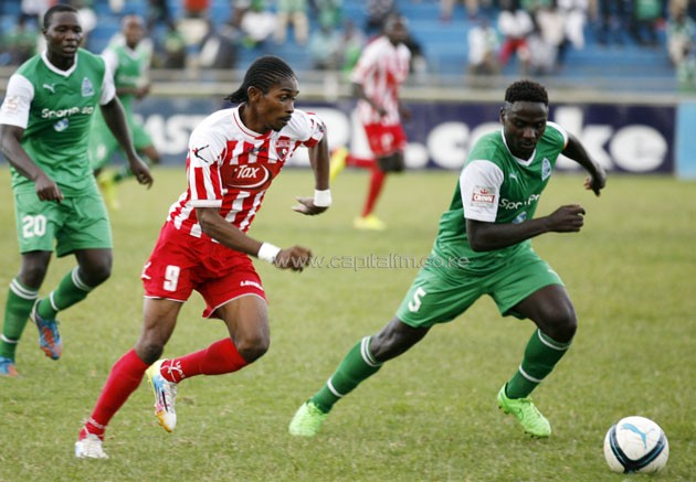 Ushuru FC forward Roosevelt-Blaty closing on Gor Mahia defender Musa Mohammed.PHOTO/Raymond Makhaya.