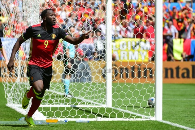 AFP / Emmanuel Dunand Belgium's Romelu Lukaku celebrates after scoring against the Republic of Ireland during their Euro 2016 group E match at the Matmut Atlantique stadium in Bordeaux, on June 18, 2016.