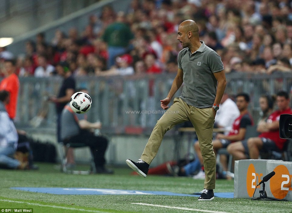 ardiola controlled a ball that came his way on the touchline at the stadium he used to call his home during his time at Bayern. PHOTO/DM.