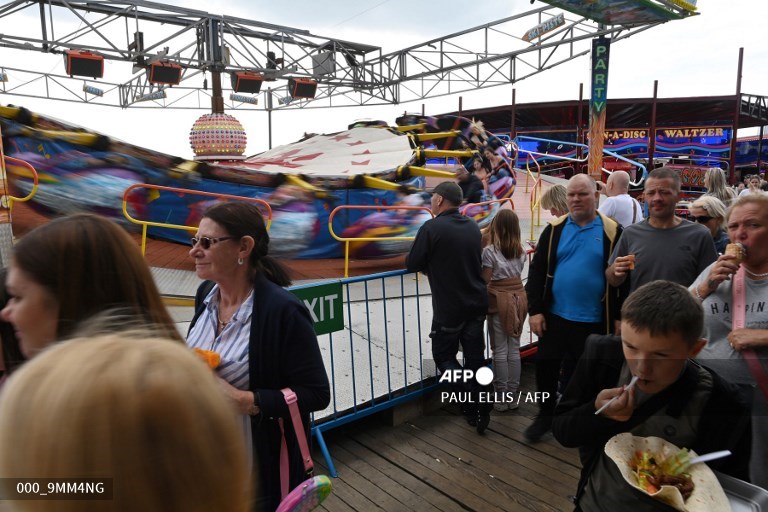 UK economy rebounds 0.4% in August: data