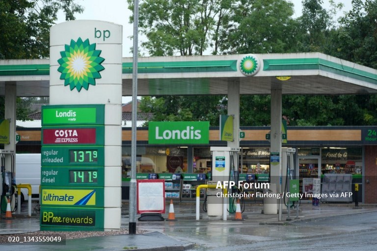 British soldiers to deliver fuel to ease supply crisis