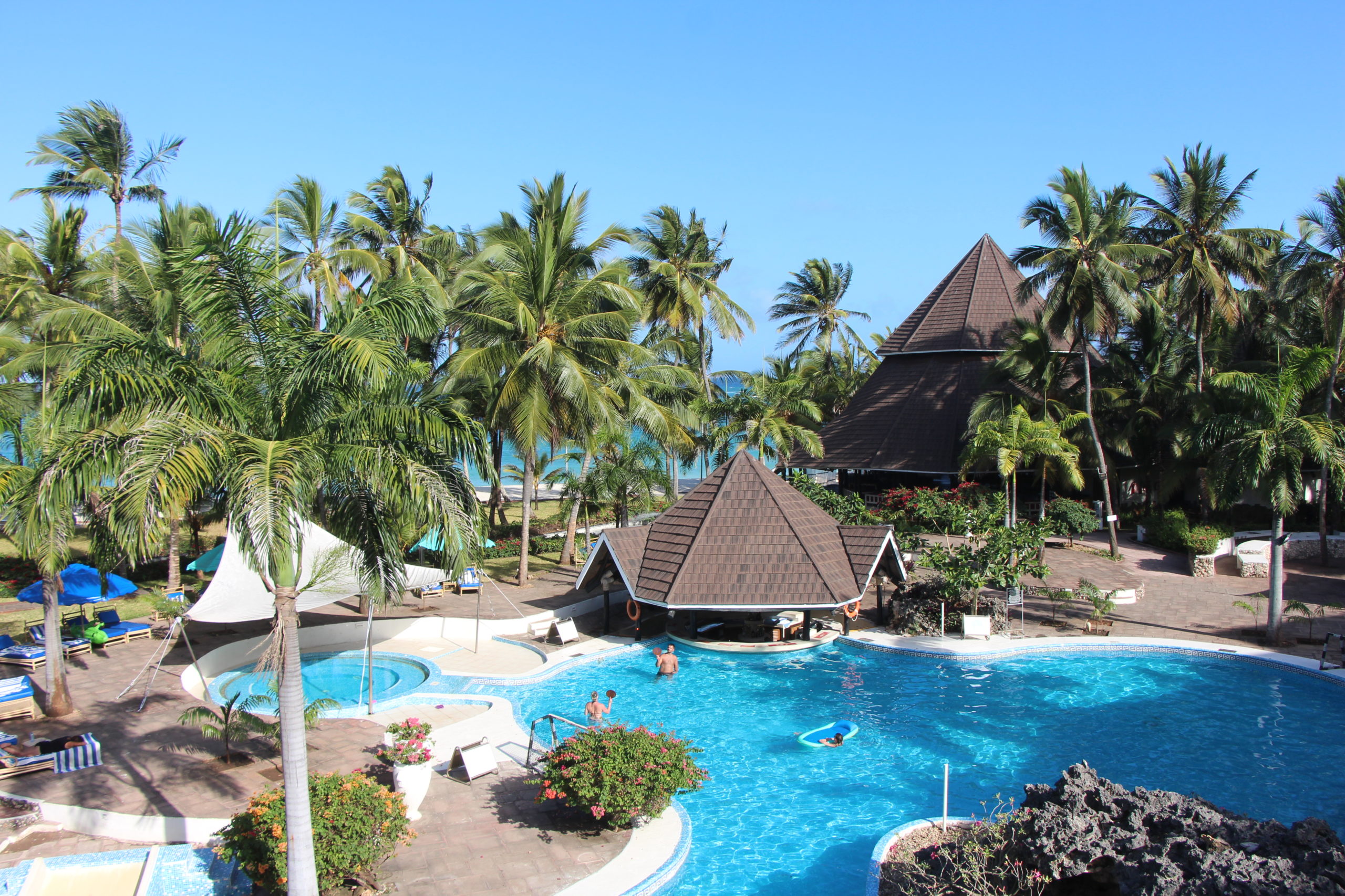 Why holidaymakers are streaming to Diani Reef Beach Resort & Spa ...
