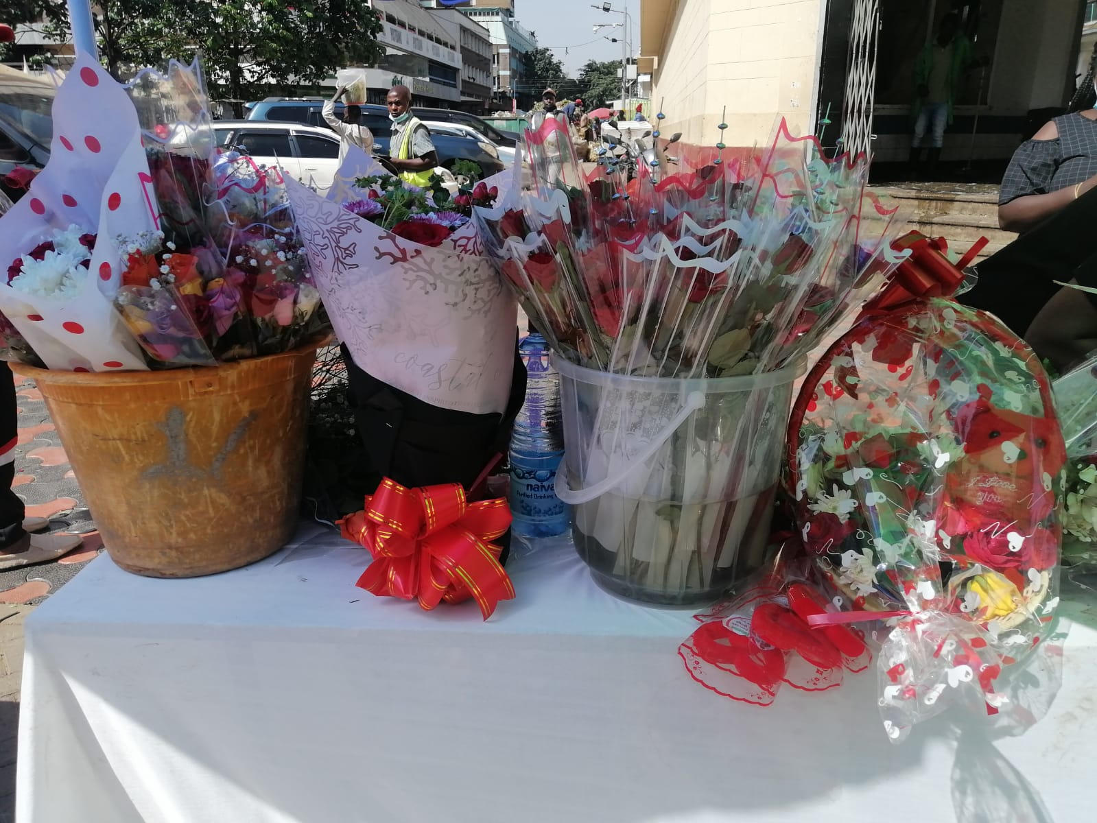 Flower vendors decry low business on Valentines day 