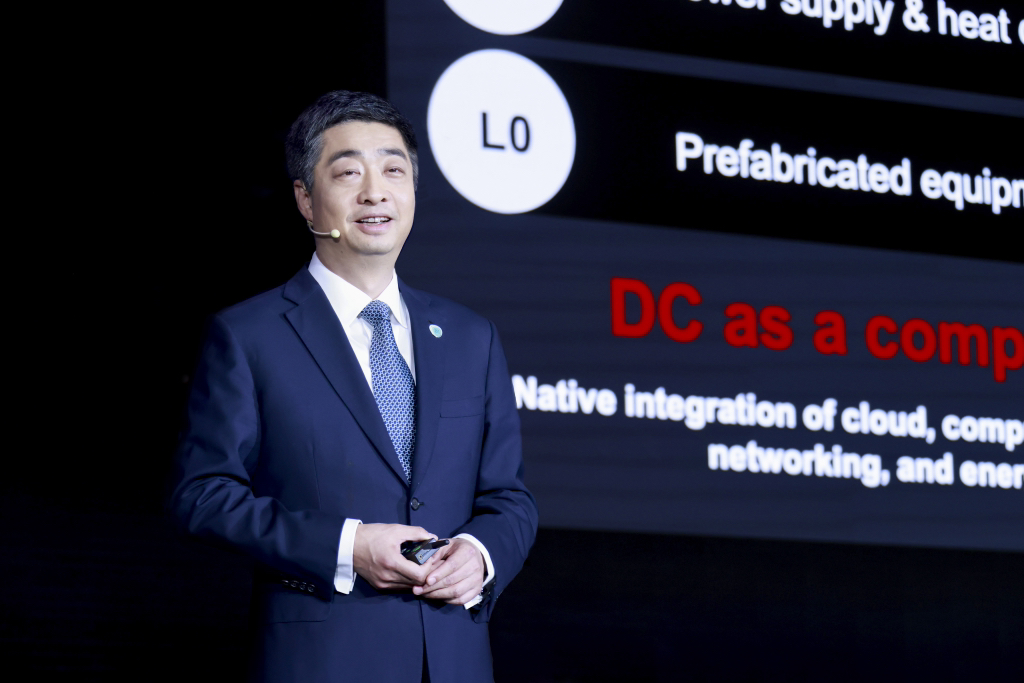 Huawei goes for top talent as revenue surges