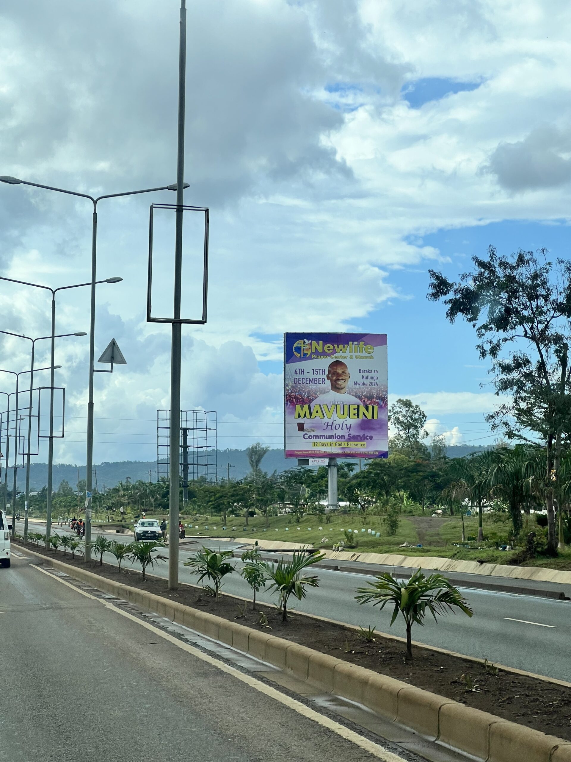 KeNHA gives illegal billboard owners 30 days to remove structures or face action