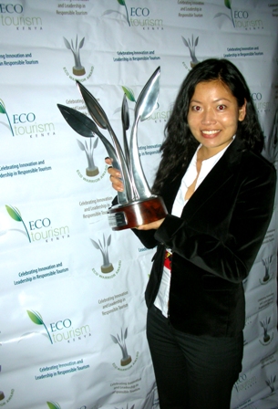 Susan Wong wins Ecotourism Journalist of the Year Award 2011 Nairobi, Kenya