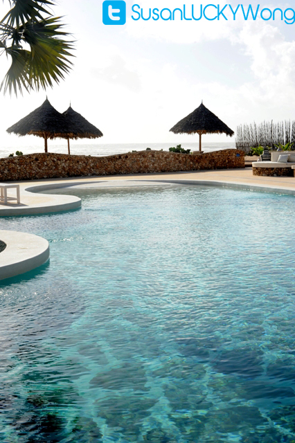 14 KOLA BEACH MAMBRUI KENYA - MAIN POOL 2 PHOTOGRAPHED BY SUSAN WONG AUG 2012