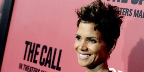 HALLE-BERRY-SMILE