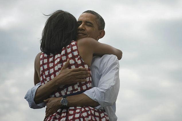 obama-hug