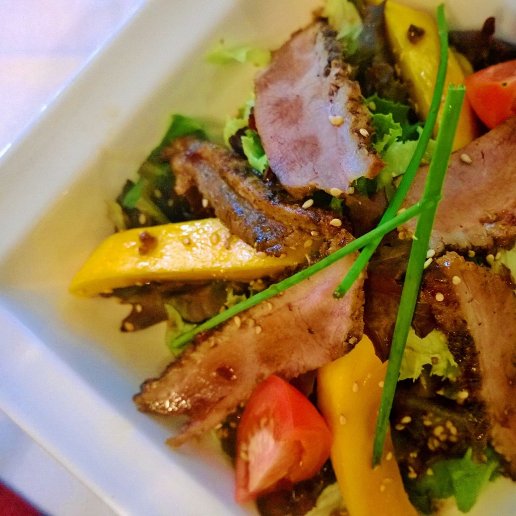 sarova stanley thorn tree cafe mango duck salad photographed by susan wong kenya