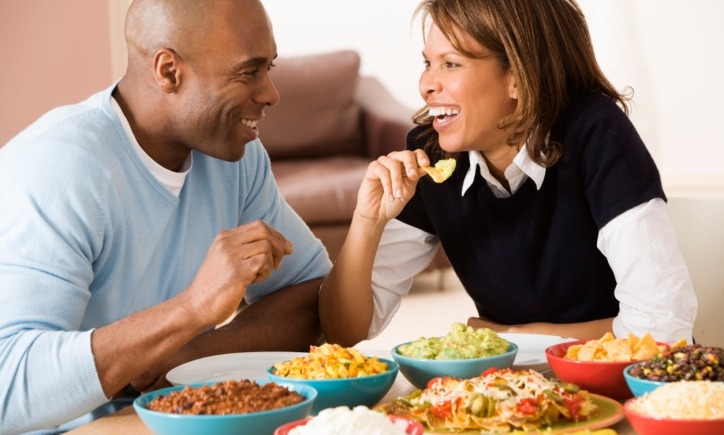 black-couple-eating1