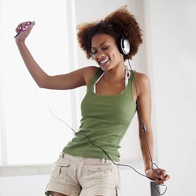 woman-dancing-sofa-400x400