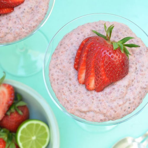 strawberry-chia-pudding