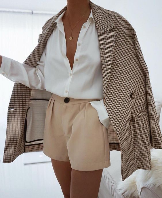 Powerful Beige: Here’s How to Wear That Beige Blazer Like a Fashionista