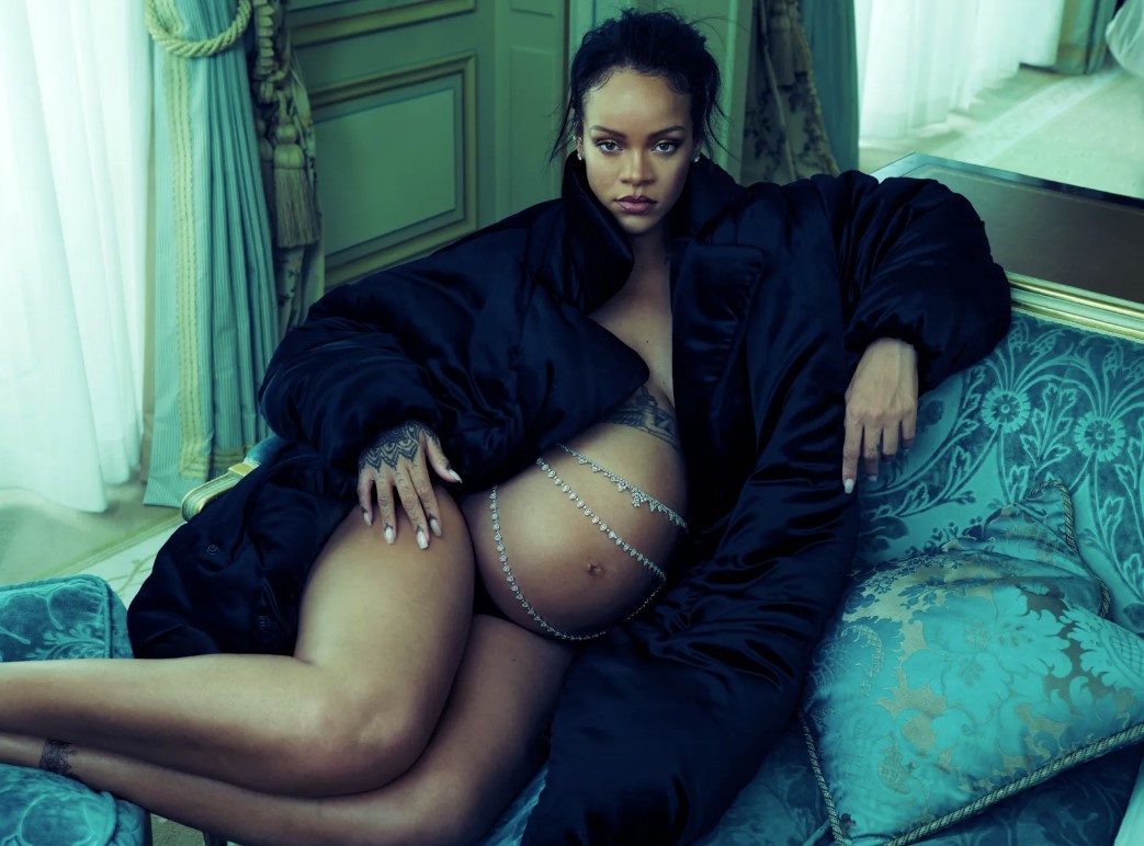 Rihanna’s New Maternity Photoshoot Pictures: Absolutely Beautiful, Breathtaking.