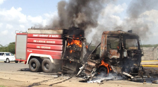  The protestors barricaded the busy highway over what they termed as failure by the County Government to construct parking lots for trucks using the road. Photo/ COURTESY