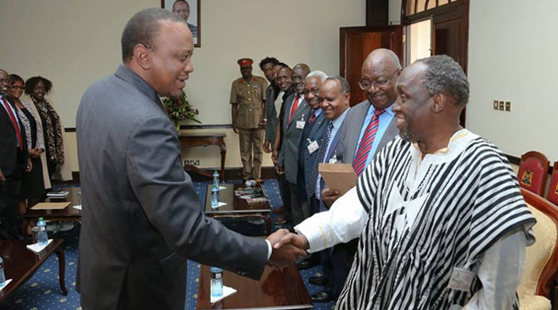 Prof Ngugi came to State House with three sons, all of them published writers, and officials of the East African Publishers. Photo/ PSCU