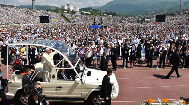 Pope Francis's visit to Bosnia comes 20 years after the end of a 1992-95 conflict that ripped the Balkan state apart/AFP