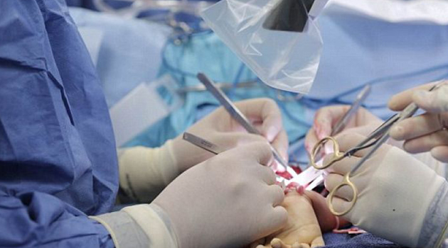 Surgeons operated for 10 hours to carry out the incredibly complicated surgery/AFP