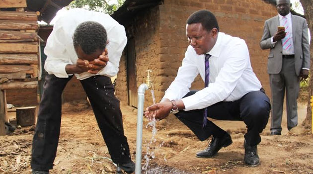 Machakos Governor Alfred Mutua says the county intends to dig 1,000 boreholes by May 2016/MIKE KARIUKI