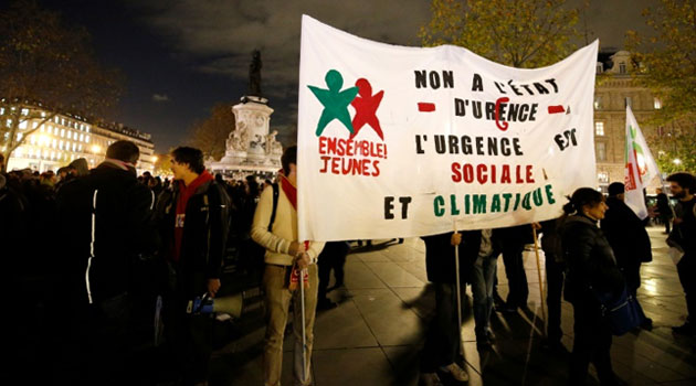 People gather in Paris on November 26, 2015 during a protest called by various rights associations against the ban on public gatherings introduced after the November 13 terror attacks in the French capital  © AFP 