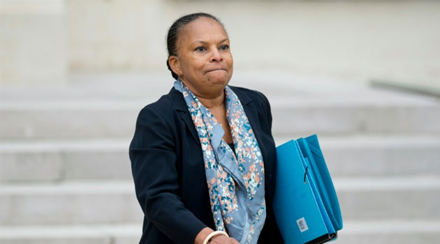 French Justice Minister Christiane Taubira has quit, apparently in protest at government moves to push through a measure that would strip convicted French-born terrorists of their citizenship/AFP