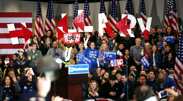 Supporters attend the caucus night event of Democratic presidential candidate former Secretary of State Hillary Clinton in the Olmsted Center at Drake University on February 1, 2016 in Des Moines, Iowa/AFP