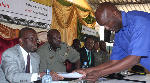 The inmates, through a memorandum to Chief Justice Willy Mutunga also complained that inmates do not get their appeal records on time which impacts negatively on their arguments in court/CFM