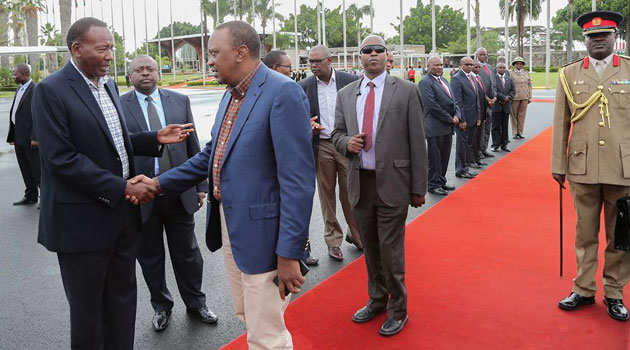 While in Paris, President Kenyatta, who is accompanied by the First Lady Margaret Kenyatta, will hold bilateral talks with the host President Francois Hollande among other engagements/PSCU