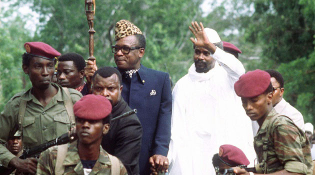 Mobutu Sese Seko, then president of Zaire (l), and Hissene Habré, then president of Chad, wave to wellwishers, 20 August 1983, in N'djamena/AFP