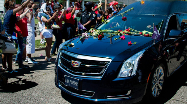 The hearse carrying boxing legend Muhammad Ali/AFP