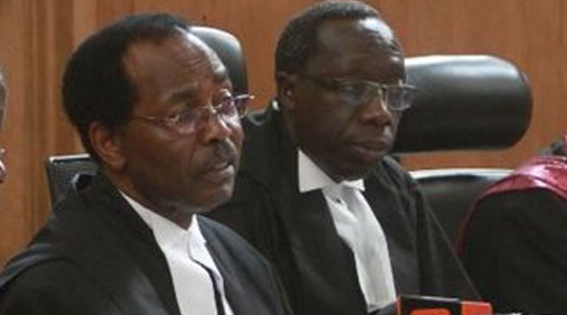 Kariuki (L) wants the JSC compelled to interview him for the post of Chief Justice despite not having submitted his application for the job/FILE