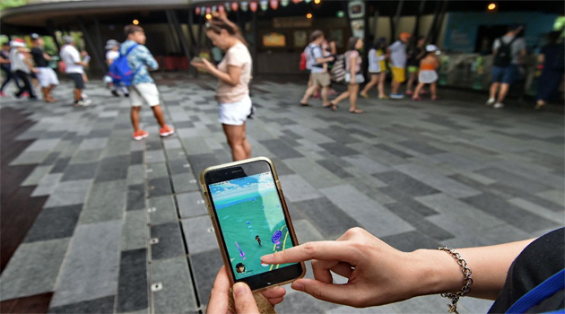  Pokemon Go encourages users to hit the pavements in search of digital monsters, sparking safety concerns in Thailand partly because Bangkok's streets are notoriously pedestrian-unfriendly/AFP