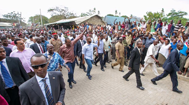 "Those who loot public money will be forced to return it," President Kenyatta said/PSCU