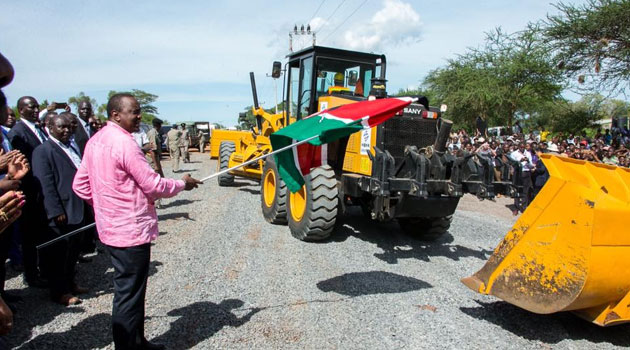 Speaking after the launch at Mutomo township in Kitui County, President Kenyatta said upgrading of the road fulfils one of the Jubilee Government’s social economic goals for the region/PSCU