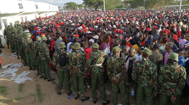 Israeli PM Benjamin Netanyahu fails to attend Uhuru's inauguration at Kasarani Israeli PM Benjamin Netanyahu fails to attend Uhuru's inauguration at Kasarani