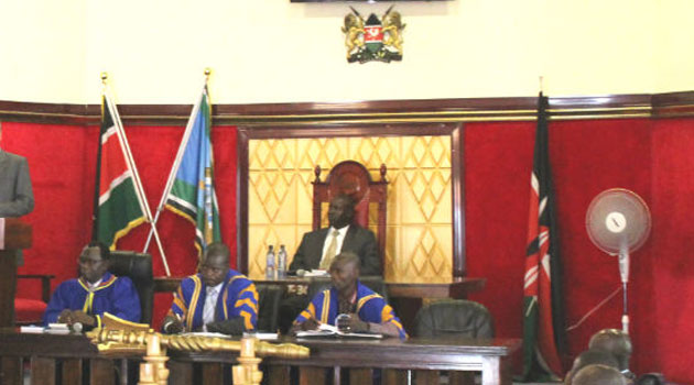 Kisumu MCAs eject colleagues allied to Speaker Oloo as sitting convened to install new Speaker » Capital News KISUMU COUNTY ASSEMBLY - Kisumu MCAs eject colleagues allied to Speaker Oloo as sitting convened to install new Speaker » Capital News