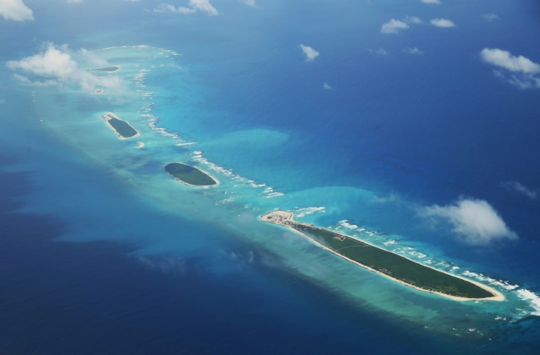 US warship sails near disputed islands in tense South China Sea » Capital News