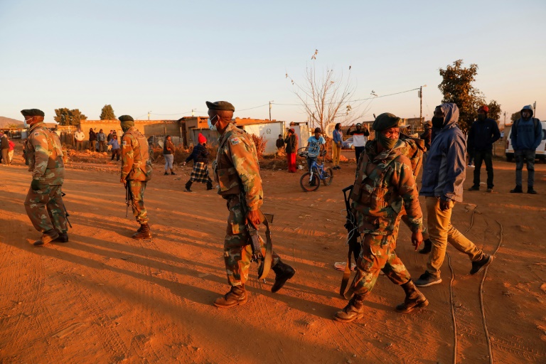 S.Africa calls up army reserves in bid to crush looting » Capital News