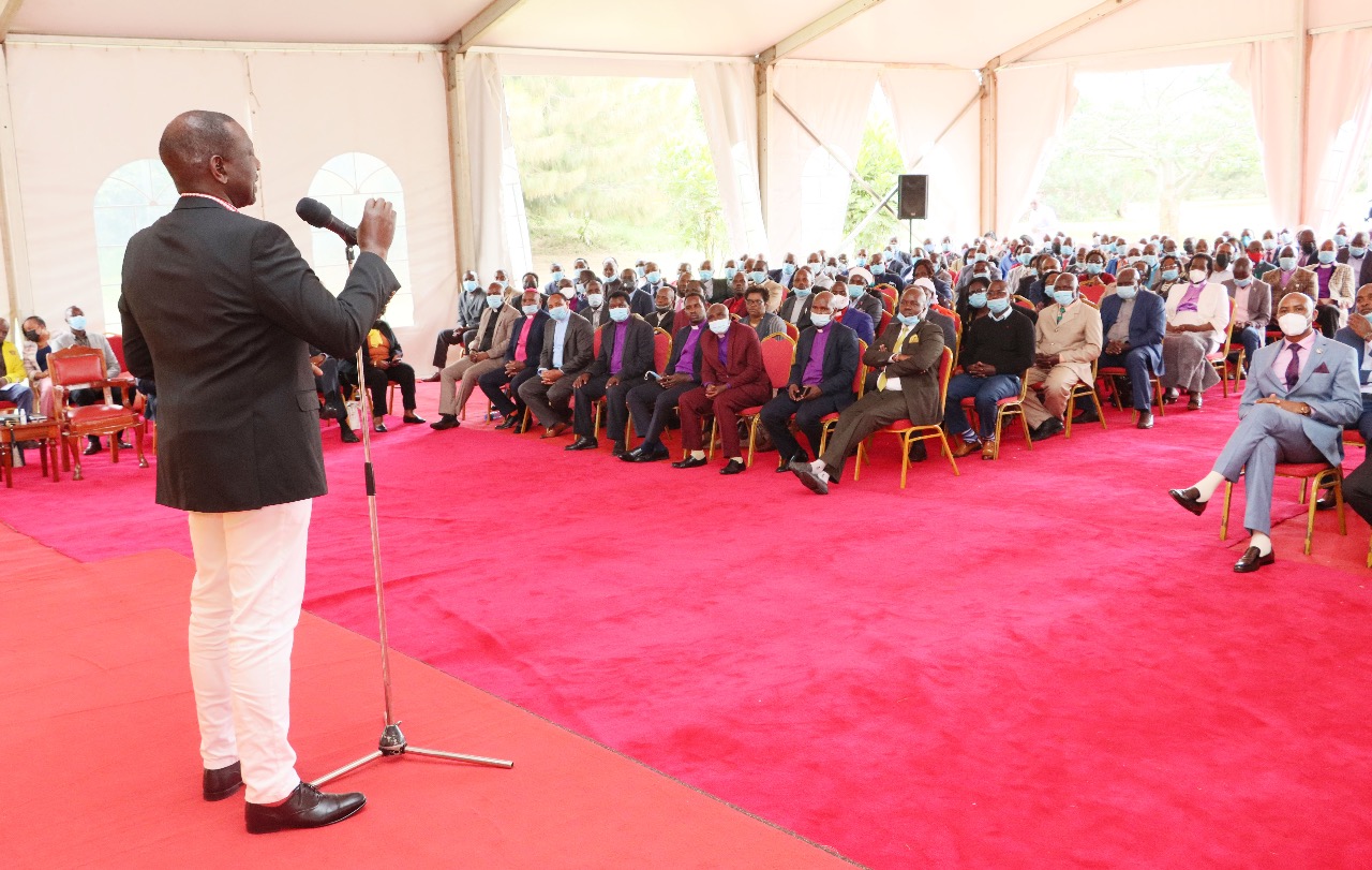 Ruto intensifies campaign meetings despite ban over COVID-19, says Kenyans interested in productive politics » Capital News