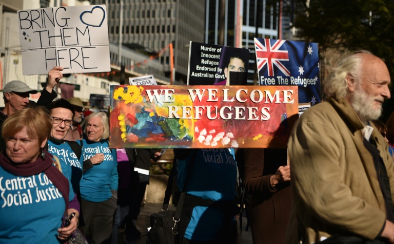 Australia accepts N.Zealand offer to take 450 refugees after long delay » Capital News