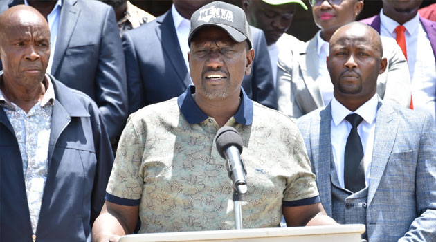 Ruto tells off officials obsessed with ‘BBI Reggae, Azimio jingle bells and whistles’ » Capital News