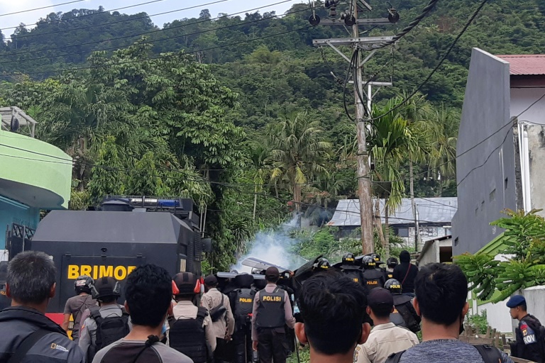 Indonesia police use water cannon against Papua protesters » Capital News